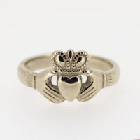 LADIES 14CT WHITE GOLD CLADDAGH RING