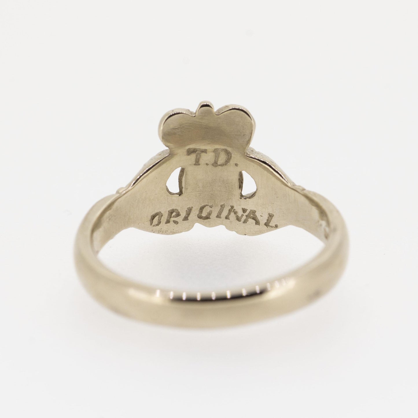 LADIES 14CT WHITE GOLD CLADDAGH RING