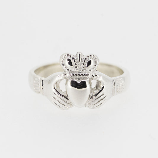 Ladies Silver Claddagh Ring