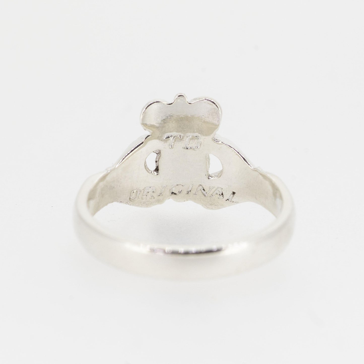 Ladies Silver Claddagh Ring