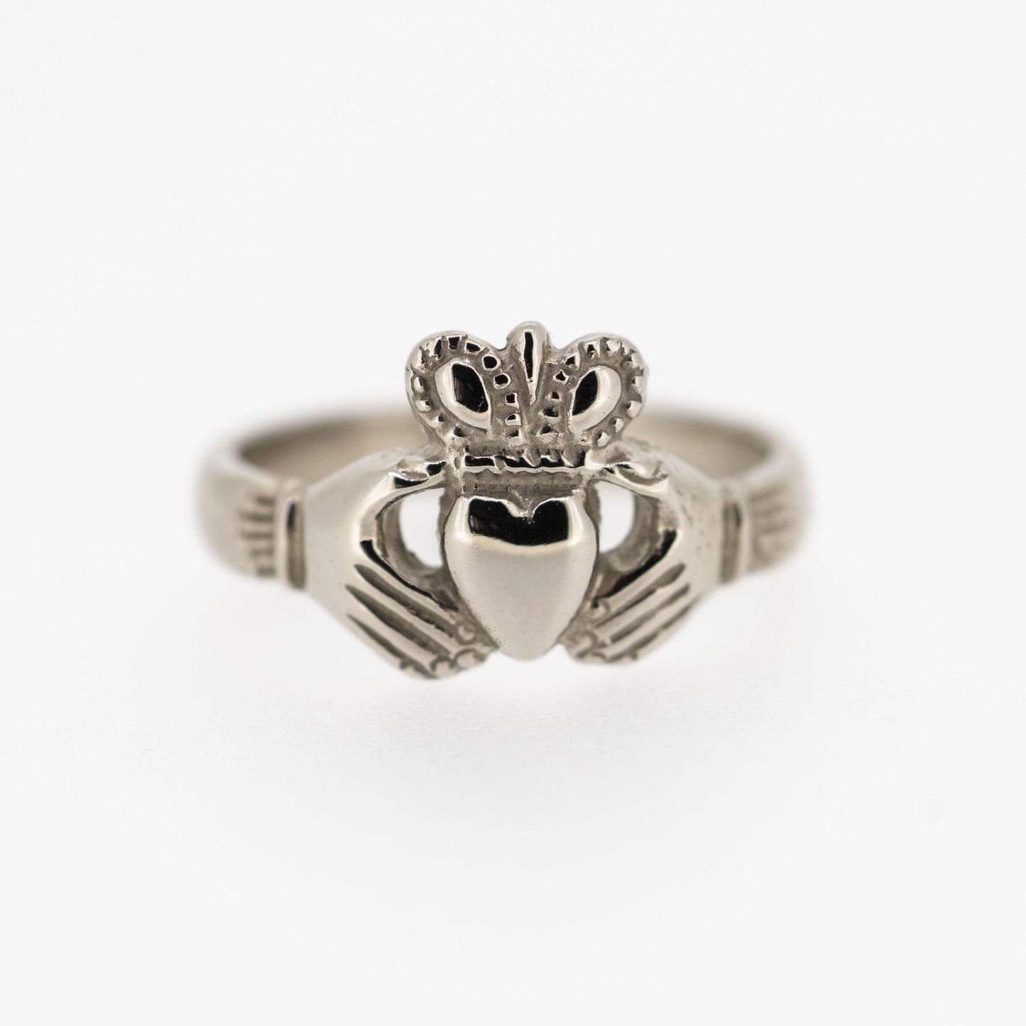 LADIES 18CT WHITE GOLD CLADDAGH RING