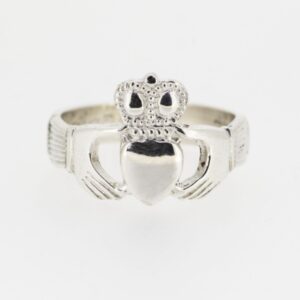 GENTS SILVER CLADDAGH RING Image