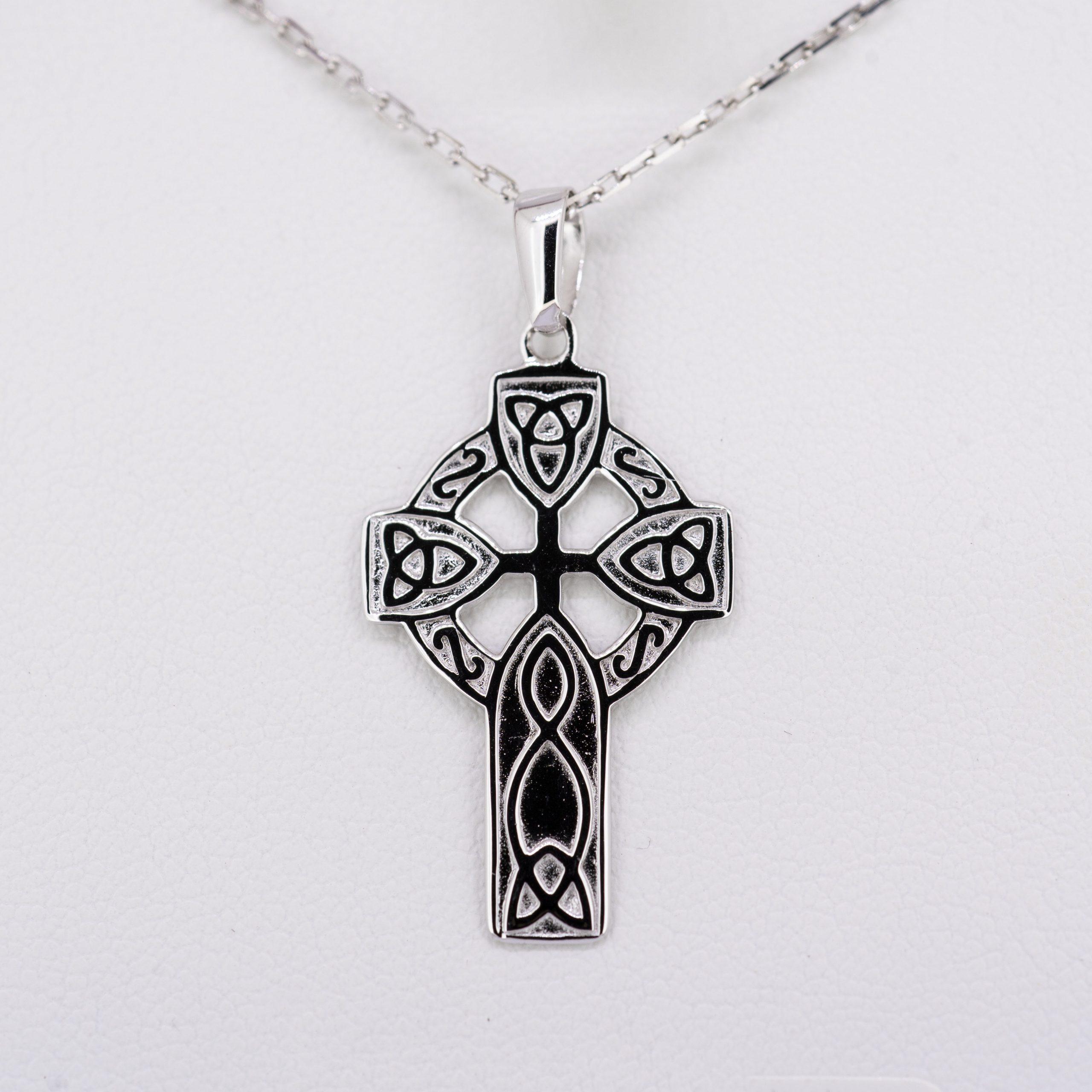 925 Sterling silver Celtic Iona Cross necklace w/ Trinity Knot, on 16